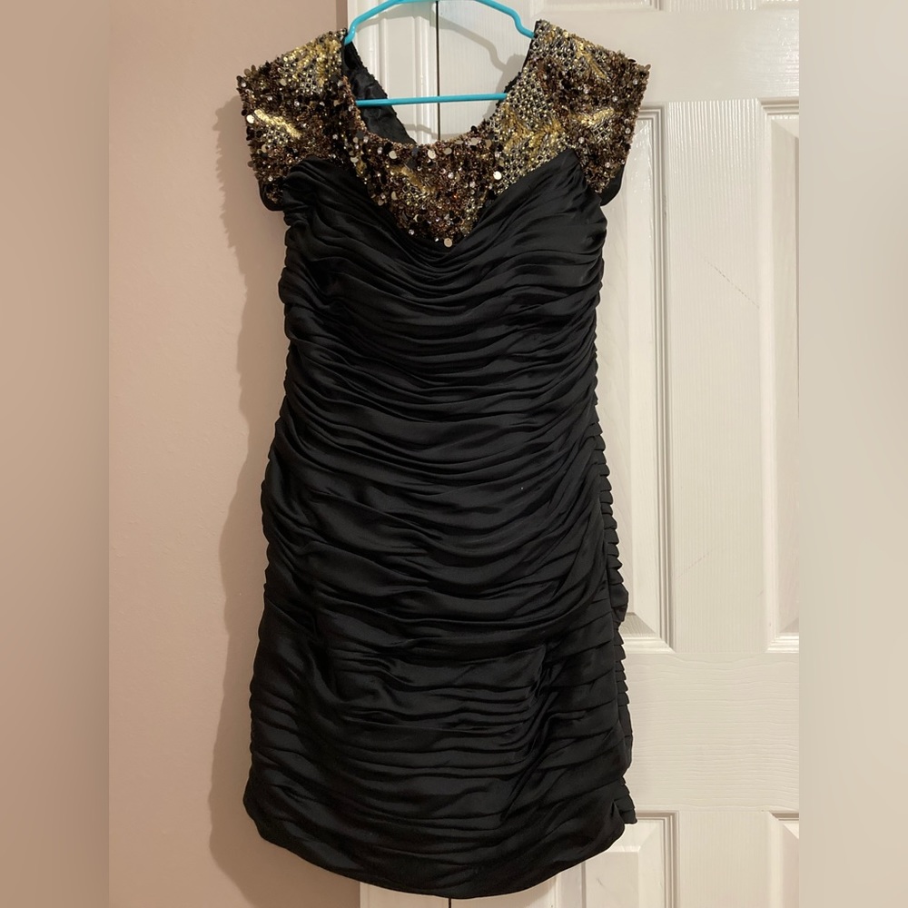 Terani Couture Black and Gold Dress Size 14 Fits like a Size 8